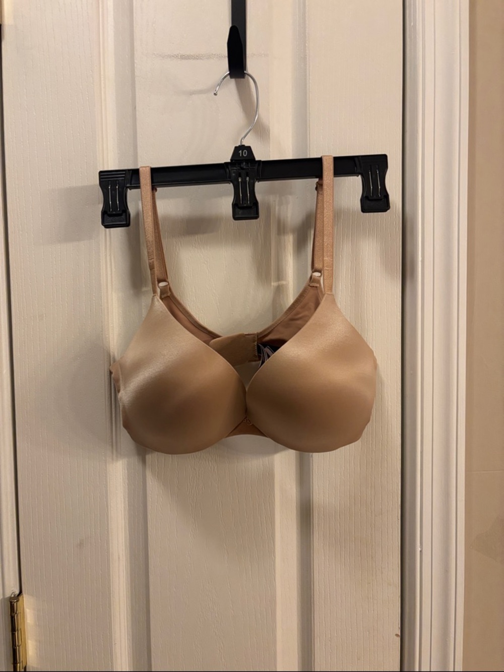 NWT Victoria's Secret So Obsessed Smooth Nude push up Bra. 34-D
